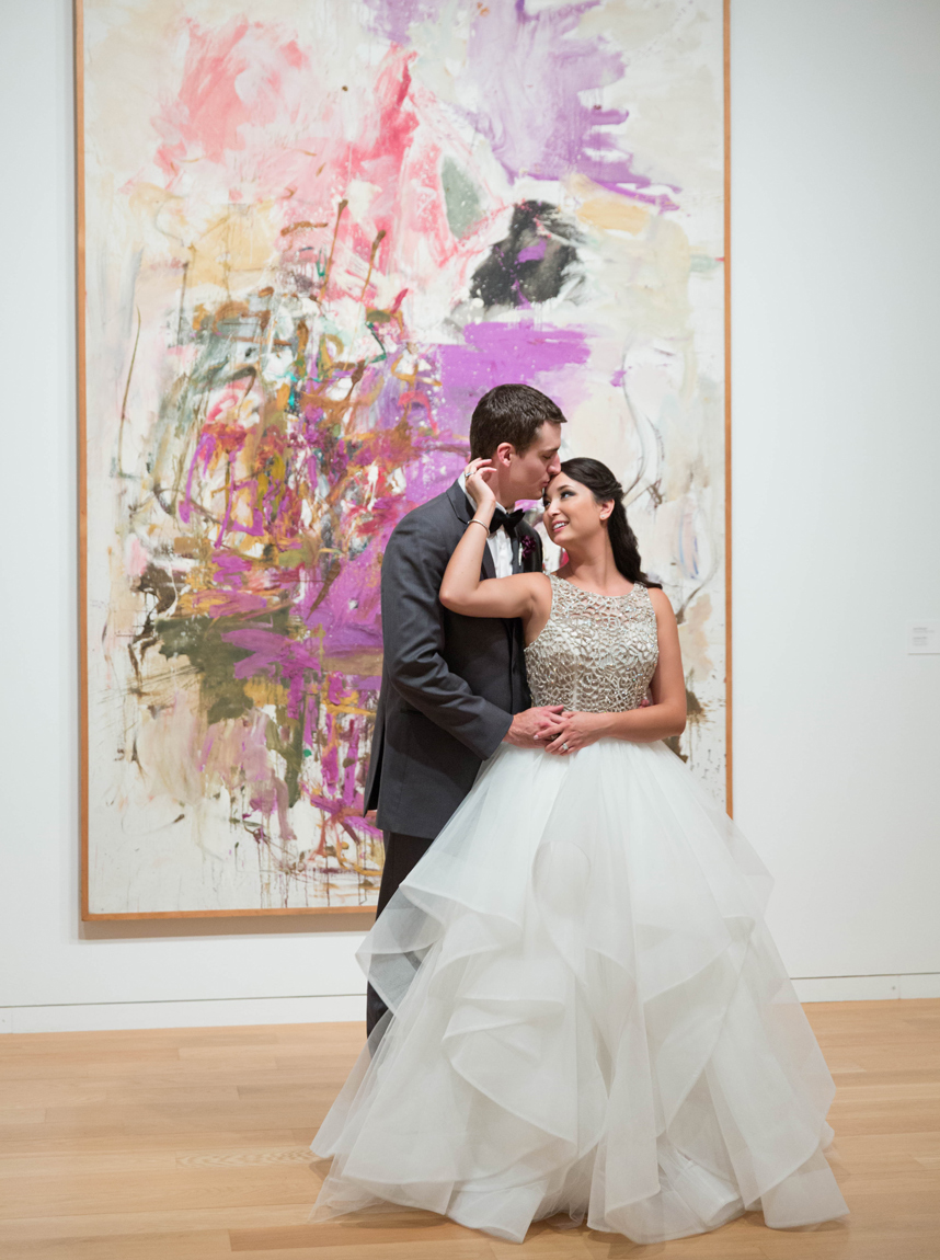 Chic Modern Art Museum Wedding by Tami Winn Events